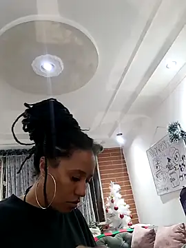 Snapshot of devi_black13_ chatting on December 4, 2024, 2:42 am devi black13 online show from December 4, 2024, 2:42 am