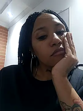 Snapshot of devi_black13_ chatting on March 11, 2025, 1:16 am devi black13 online show from March 11, 2025, 1:16 am