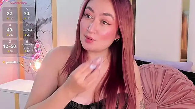 Snapshot of SalommeFlores chatting on February 23, 2025, 12:30 am SalommeFlores online show from February 23, 2025, 12:30 am