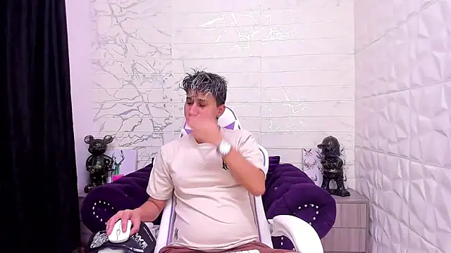 Im Milan Rs online show from February 5, 2025, 12:10 am
