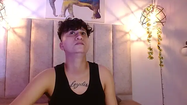 Snapshot of Im_Milan_Rs chatting on October 10, 2025, 4:00 am Im Milan Rs online show from October 10, 2025, 4:00 am