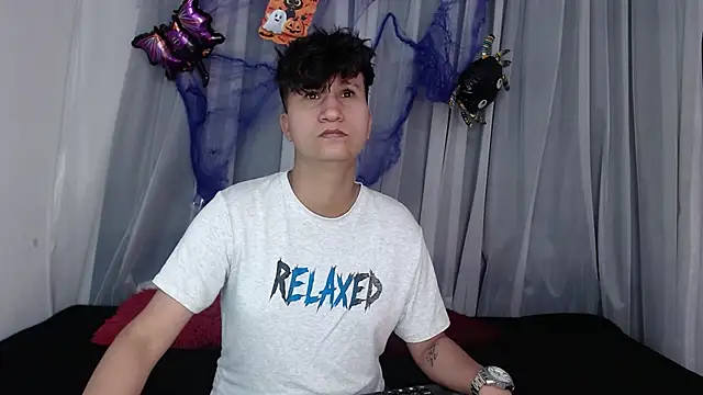 Snapshot of Im_Milan_Rs chatting on October 15, 2025, 3:17 am Im Milan Rs online show from October 15, 2025, 3:17 am