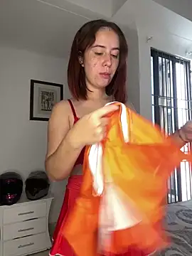 Snapshot of HannaSmiith chatting on October 1, 2025, 11:38 am HannaSmiith online show from October 1, 2025, 11:38 am