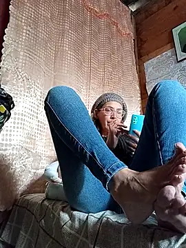 NanitaFun online show from December 2, 2025, 4:02 pm