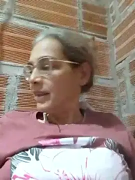 NanitaFun online show from June 18, 2026, 4:02 am