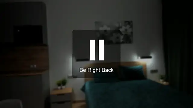 chloewallace online show from January 12, 2025, 11:58 pm