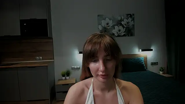 chloewallace online show from February 9, 2025, 8:13 pm
