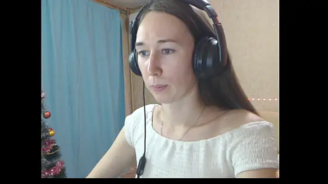 --Model--2 online show from January 4, 2025, 8:48 pm