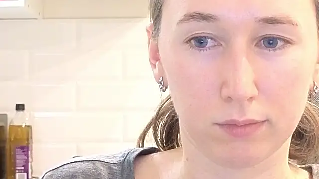 Snapshot of --Model--2 chatting on October 25, 2025, 12:18 am --Model--2 online show from October 25, 2025, 12:18 am