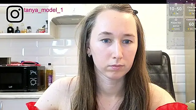 Snapshot of --Model--2 chatting on October 26, 2025, 10:47 pm --Model--2 online show from October 26, 2025, 10:47 pm