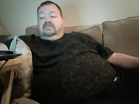 Snapshot of hitman_35 chatting on April 3, 2026, 5:49 am hitman 35 online show from April 3, 2026, 5:49 am