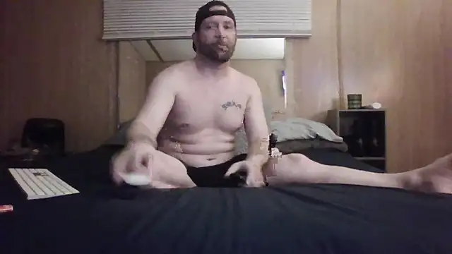 Edward LongCock online show from May 2, 2026, 3:22 am
