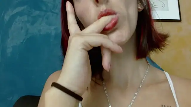 Ambar Roux  online show from December 29, 2024, 9:20 pm