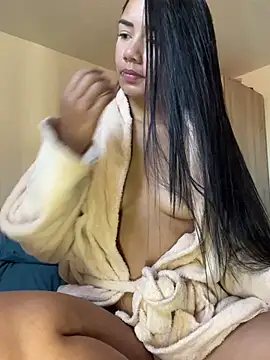  Luana online show from December 9, 2024, 12:19 pm