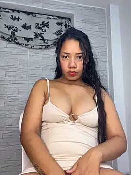Snapshot of _Luana chatting on April 30, 2026, 3:35 am Luana online show from April 30, 2026, 3:35 am