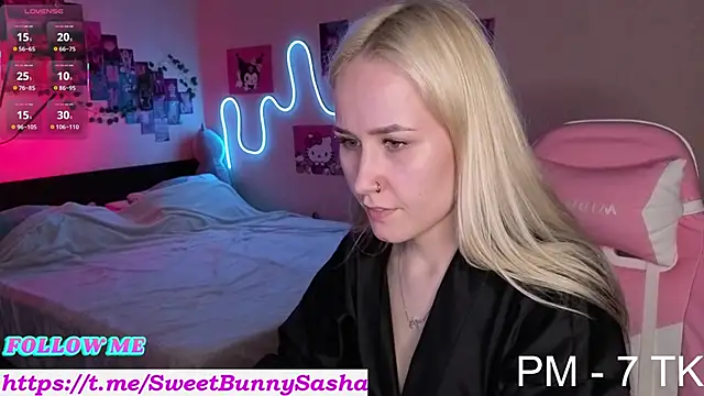 Bunny  of love online show from October 21, 2025, 5:13 pm