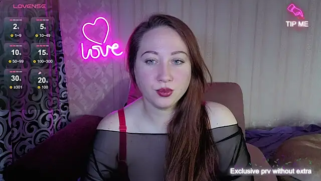 Snapshot of KellyCrystall chatting on October 30, 2025, 3:41 am KellyCrystall online show from October 30, 2025, 3:41 am