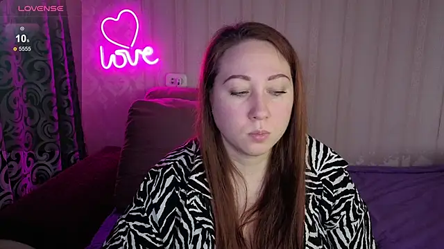 Snapshot of KellyCrystall chatting on November 8, 2025, 6:46 am KellyCrystall online show from November 8, 2025, 6:46 am