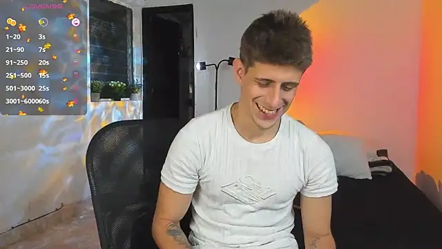 Snapshot of Jasperjoness chatting on October 27, 2025, 9:46 am Jasperjoness online show from October 27, 2025, 9:46 am