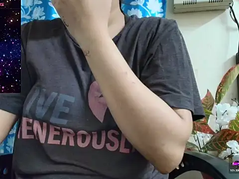 Reika 01 online show from June 5, 2026, 2:07 am