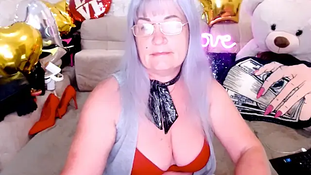 SiberiabBerry online show from June 7, 2026, 1:43 am