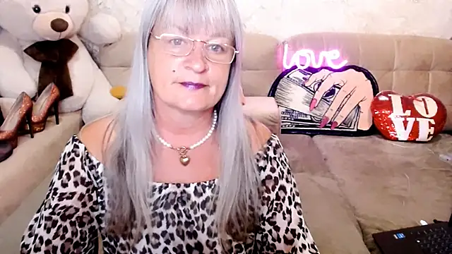 Snapshot of SiberiabBerry chatting on August 7, 2026, 6:21 pm SiberiabBerry online show from August 7, 2026, 6:21 pm