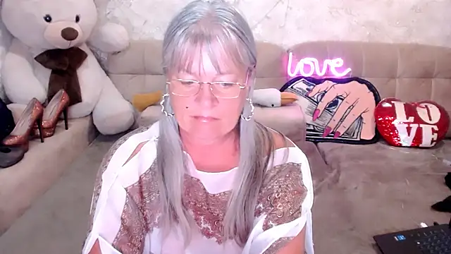 Snapshot of SiberiabBerry chatting on August 9, 2026, 3:23 am SiberiabBerry online show from August 9, 2026, 3:23 am