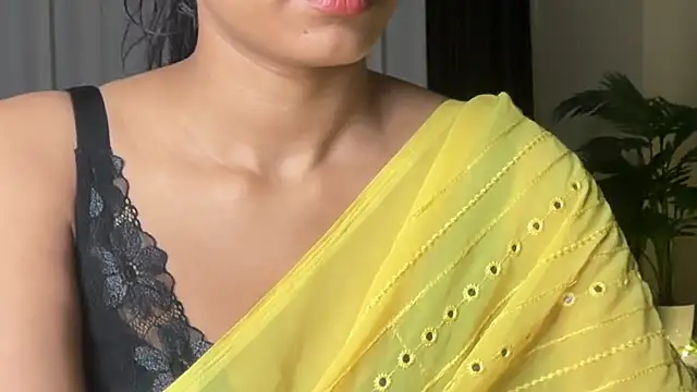 Snapshot of sexy_m23 chatting on October 31, 2025, 5:36 pm sexy m23 online show from October 31, 2025, 5:36 pm