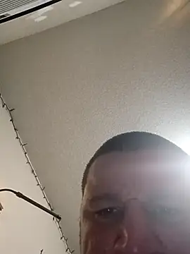 cockplay85 online show from June 11, 2026, 4:05 pm