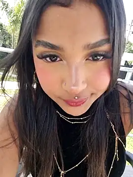 Snapshot of Mariangel_11 chatting on September 11, 2025, 2:06 pm Mariangel 11 online show from September 11, 2025, 2:06 pm