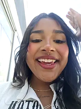 Snapshot of Mariangel_11 chatting on September 25, 2025, 2:10 pm Mariangel 11 online show from September 25, 2025, 2:10 pm