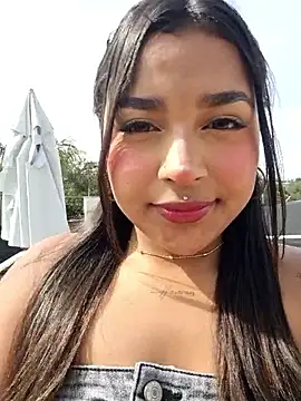 Snapshot of Mariangel_11 chatting on October 8, 2025, 2:04 pm Mariangel 11 online show from October 8, 2025, 2:04 pm