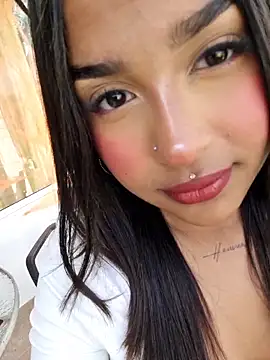 Snapshot of Mariangel_11 chatting on October 28, 2025, 2:09 pm Mariangel 11 online show from October 28, 2025, 2:09 pm