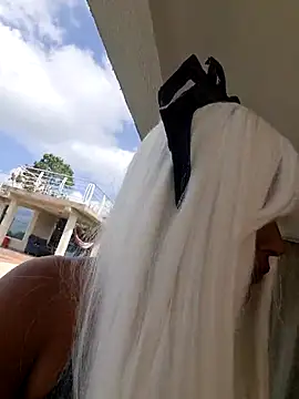 Snapshot of Mariangel_11 chatting on October 31, 2025, 2:29 pm Mariangel 11 online show from October 31, 2025, 2:29 pm