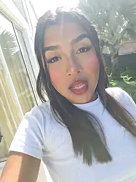 Snapshot of Mariangel_11 chatting on November 7, 2025, 1:44 pm Mariangel 11 online show from November 7, 2025, 1:44 pm