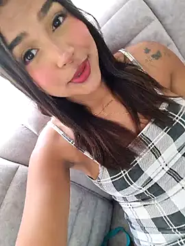 Snapshot of Mariangel_11 chatting on November 15, 2025, 2:13 pm Mariangel 11 online show from November 15, 2025, 2:13 pm