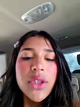 Snapshot of Mariangel_11 chatting on December 4, 2025, 4:48 pm Mariangel 11 online show from December 4, 2025, 4:48 pm