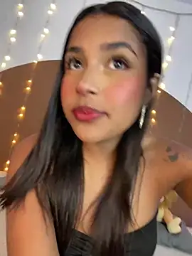 Snapshot of Mariangel_11 chatting on December 20, 2025, 2:24 pm Mariangel 11 online show from December 20, 2025, 2:24 pm