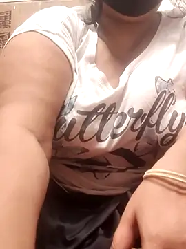 Snapshot of zeepe19 chatting on September 30, 2025, 6:07 am zeepe19 online show from September 30, 2025, 6:07 am