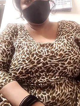 Snapshot of zeepe19 chatting on October 5, 2025, 10:57 am zeepe19 online show from October 5, 2025, 10:57 am