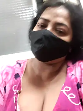 Snapshot of zeepe19 chatting on October 16, 2025, 8:21 pm zeepe19 online show from October 16, 2025, 8:21 pm