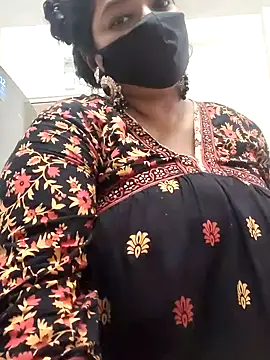 Snapshot of zeepe19 chatting on October 19, 2025, 5:13 pm zeepe19 online show from October 19, 2025, 5:13 pm