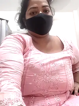 Snapshot of zeepe19 chatting on October 25, 2025, 6:32 am zeepe19 online show from October 25, 2025, 6:32 am