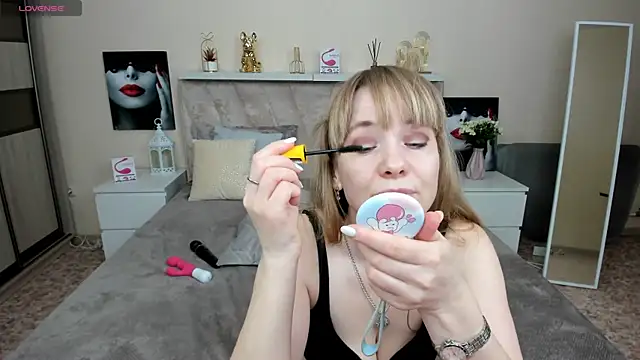 KattyPeachX online show from March 21, 2025, 1:13 am