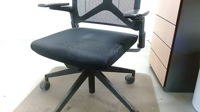 lovewalknaked online show from December 20, 2025, 10:44 am