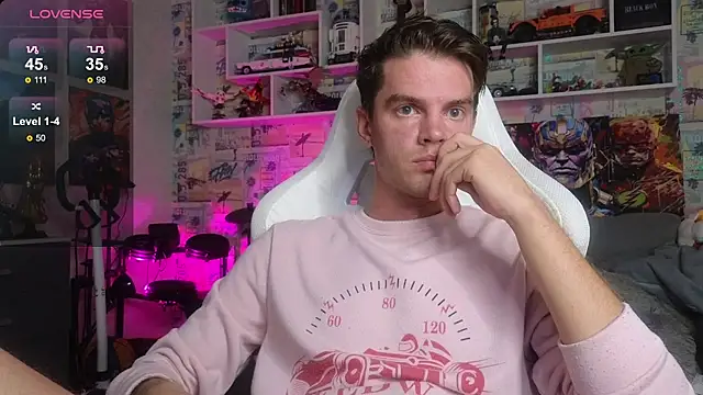 Snapshot of Mike_Burn chatting on October 8, 2025, 12:03 pm Mike Burn online show from October 8, 2025, 12:03 pm