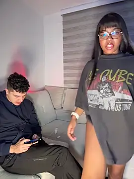 Snapshot of tiana_nave chatting on March 13, 2026, 3:24 am tiana nave online show from March 13, 2026, 3:24 am