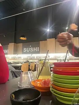 MacTroy online show from March 17, 2026, 4:43 pm