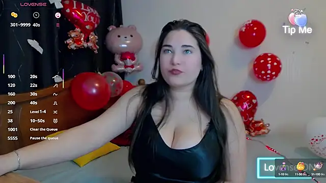 Lillianhot68 online show from February 15, 2025, 12:11 pm
