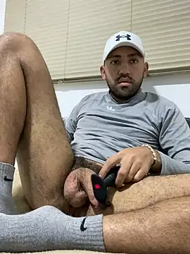 Snapshot of JuanZapata33 chatting on December 3, 2024, 11:57 pm JuanZapata33 online show from December 3, 2024, 11:57 pm